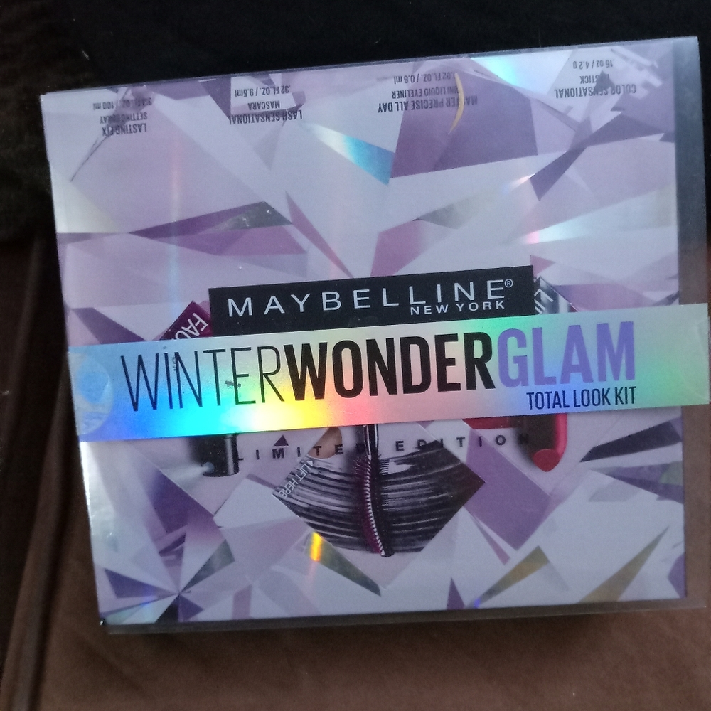 Maybelline winter wonder glam kit